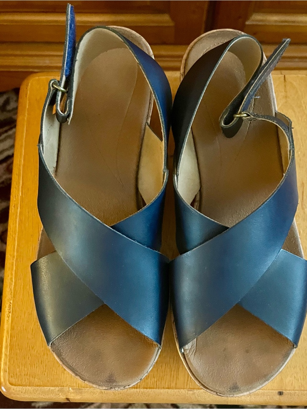 Clark’s Blue Leather Crisscross Slingback Sandals Size 9.5